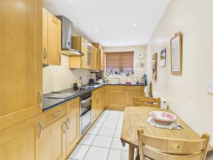 Kitchen- click for photo gallery